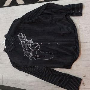 Our silent  procession  gun shirt large black & white